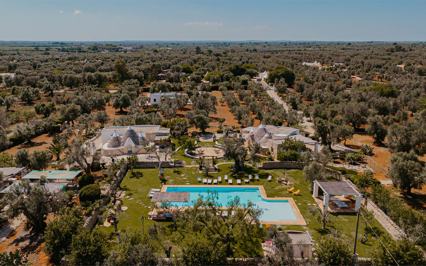 Två magnifika komplex av Trulli med pool - San Vito Dei Normanni (Apulien)