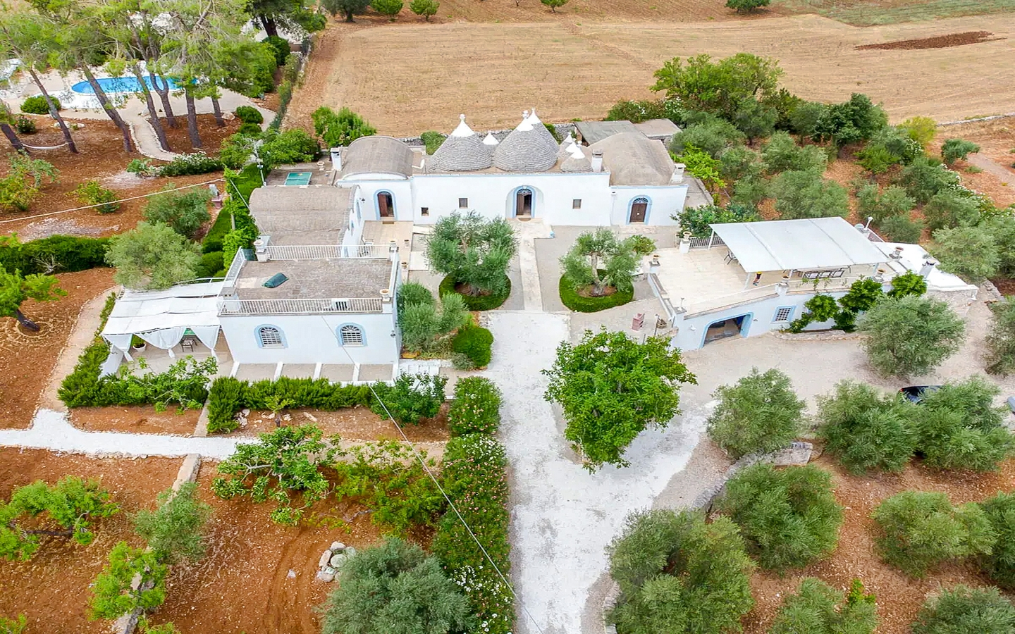 Tenuta Con Vista Panoramica, 2 Piscine E Ampio Giardino A Ceglie Messapica, Puglia