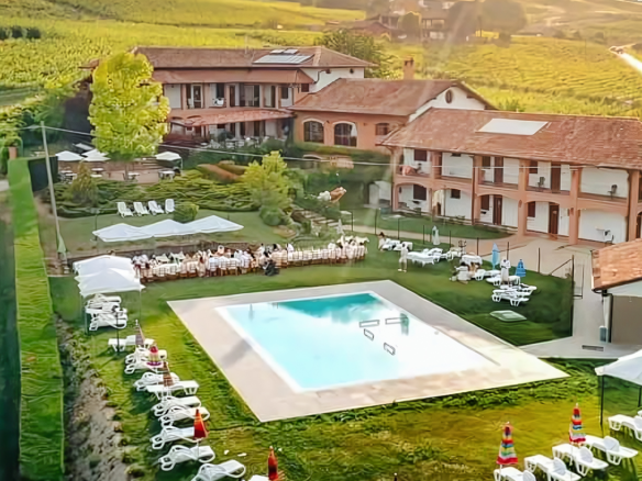 Agriturismo con Vigneti e Piscina nel sud del Piemonte