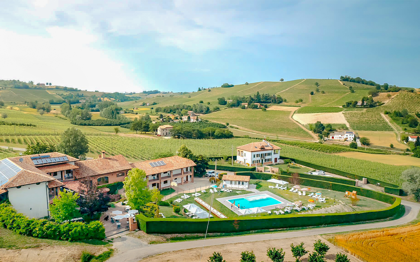 Agriturismo and Villa with Vineyards and Pool in Southern Piedmont