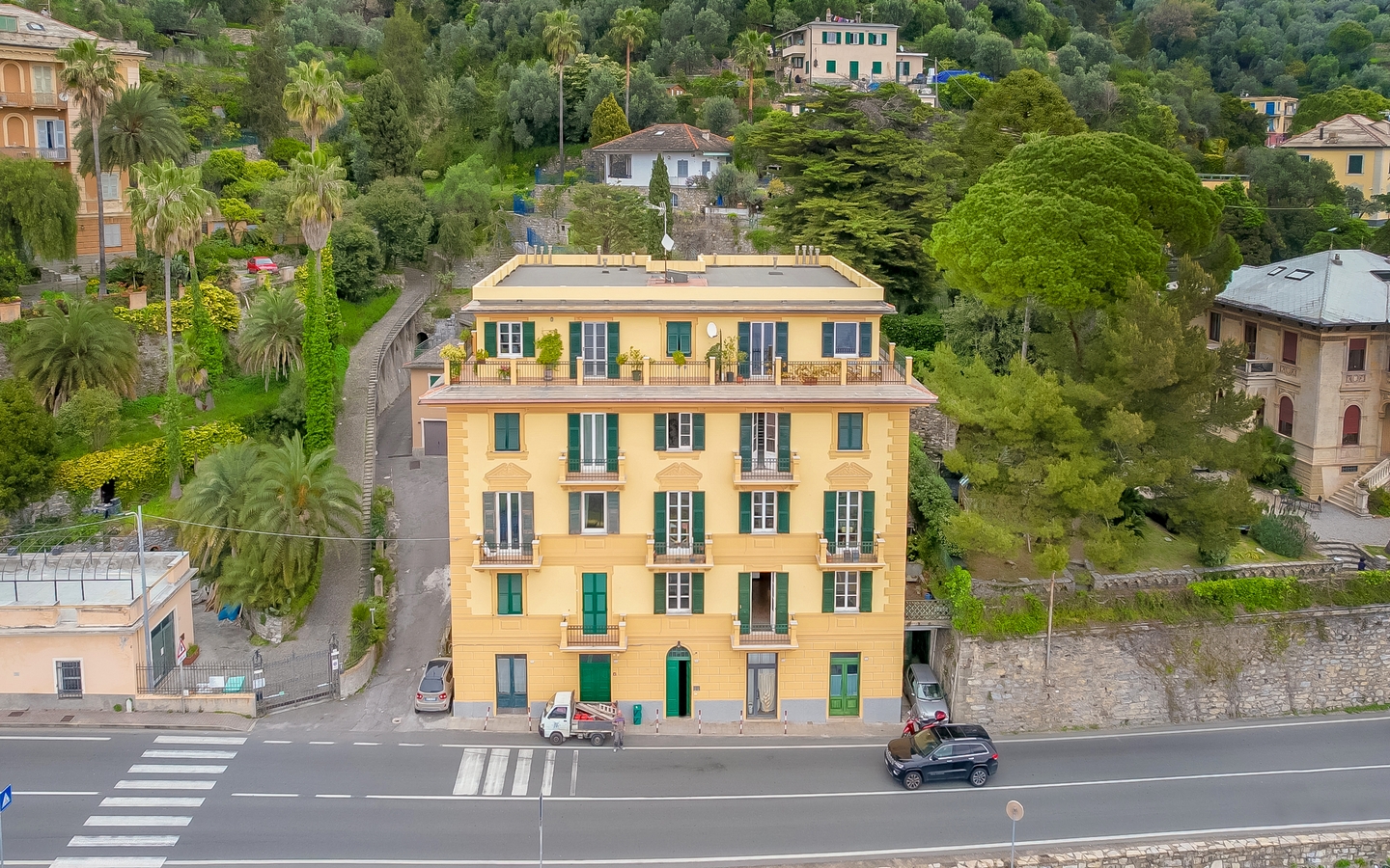 Flat With Terraced Garden And Stunning Sea View In Pieve Ligure
