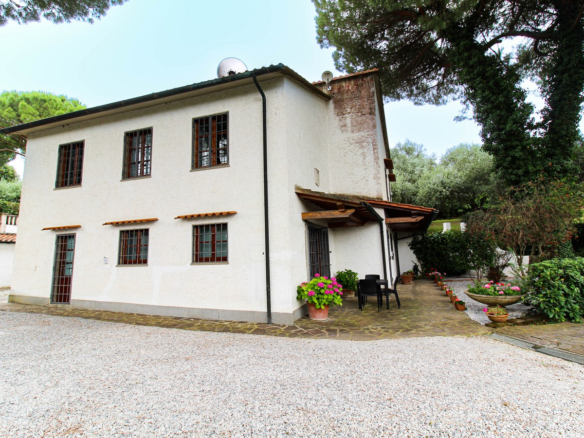 Bellissima Casa Colonica Con Ottime Rifiniture Di Interni