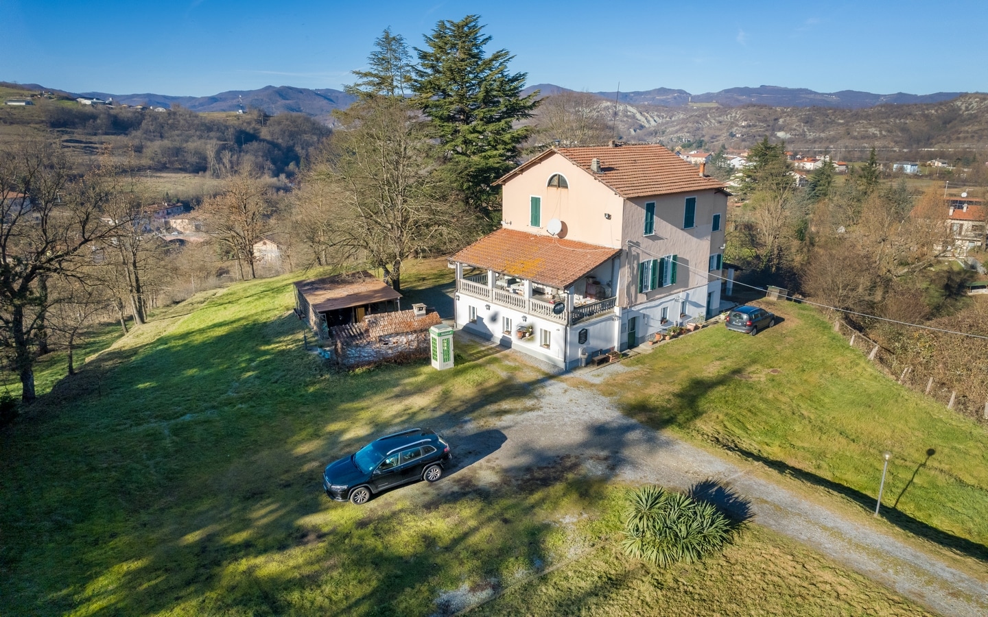 Casa Coloniale Ristrutturata Con Ristorante E Camere Panoramiche A Piana Crixia - Liguria