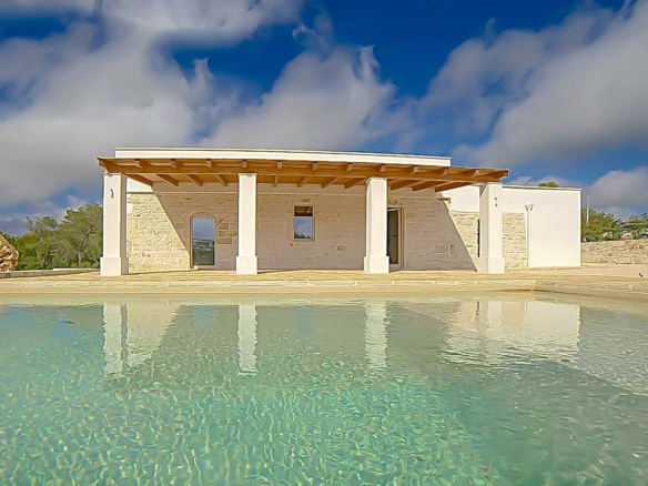 Panoramisch landhuis tussen Ceglie Messapica en Martina Franca