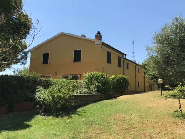 Casale Ristrutturato Immerso Nella Natura A Pesaro