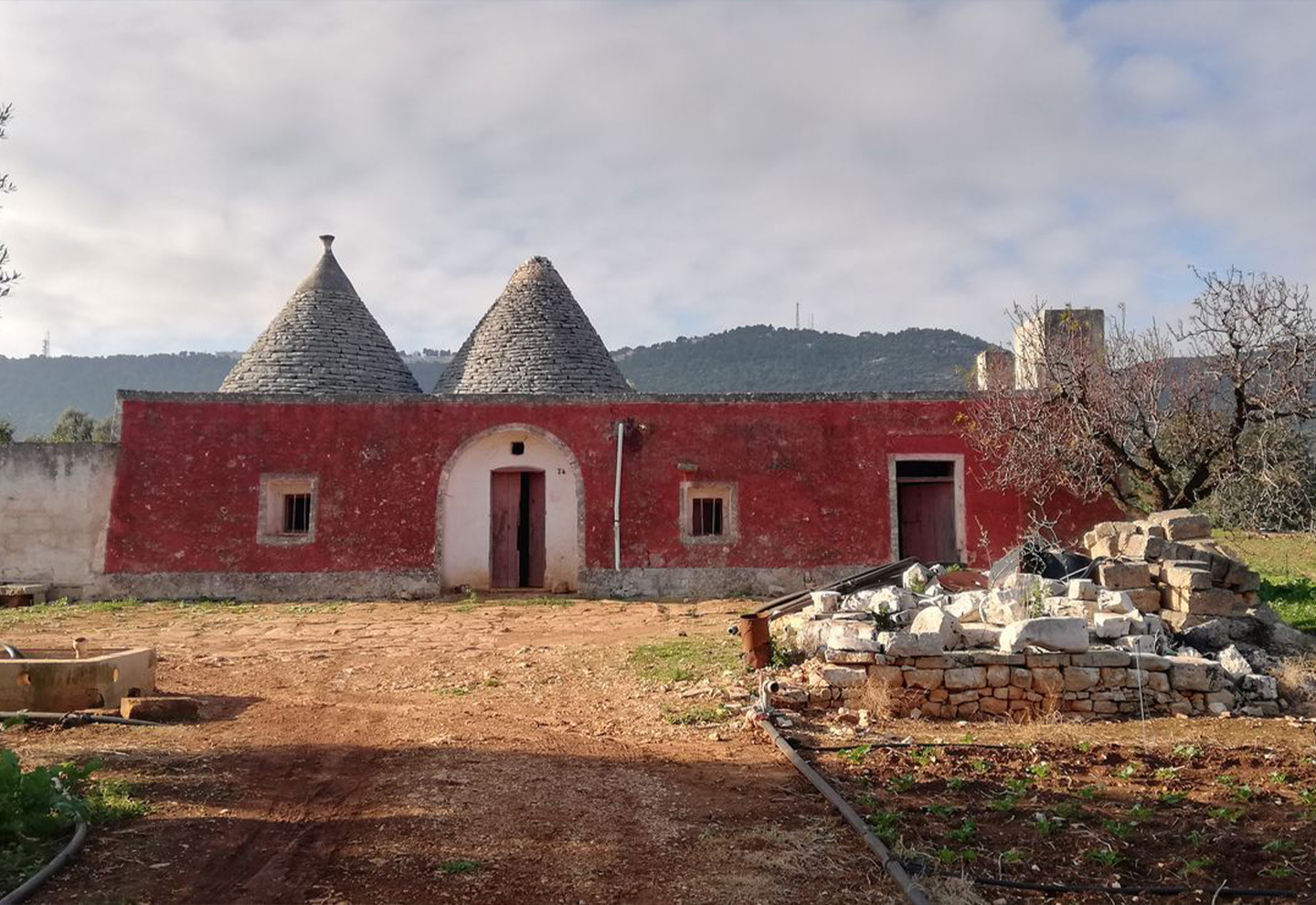 Casina Tipica Con Trulli