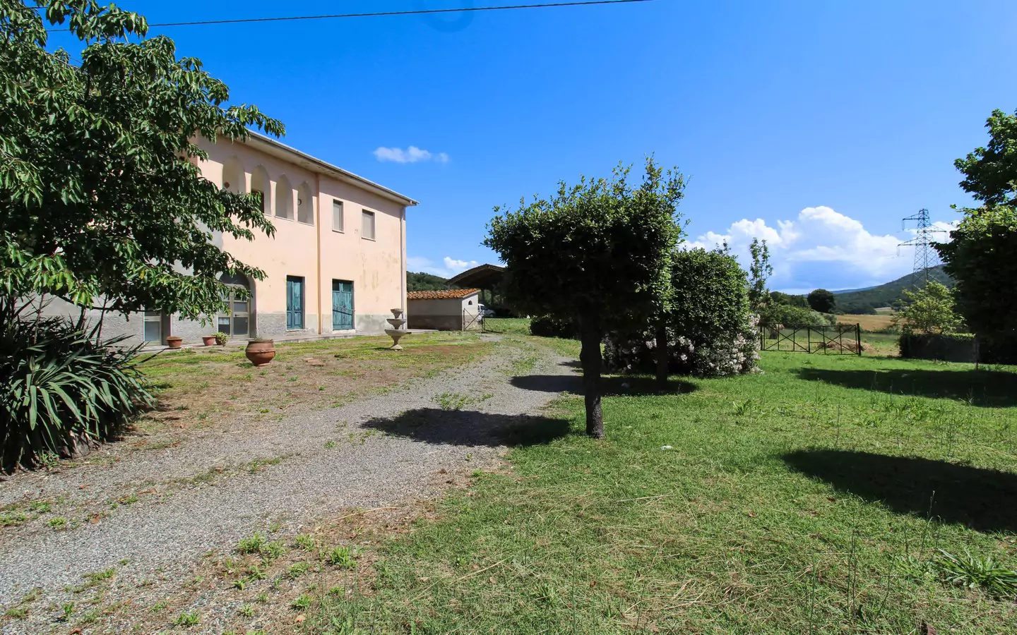 Casolare Da Ristrutturare Con Terreno A Montecatini