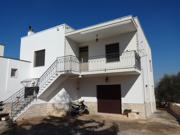 Property Complex With Trulli 15 Minutes From The Sea