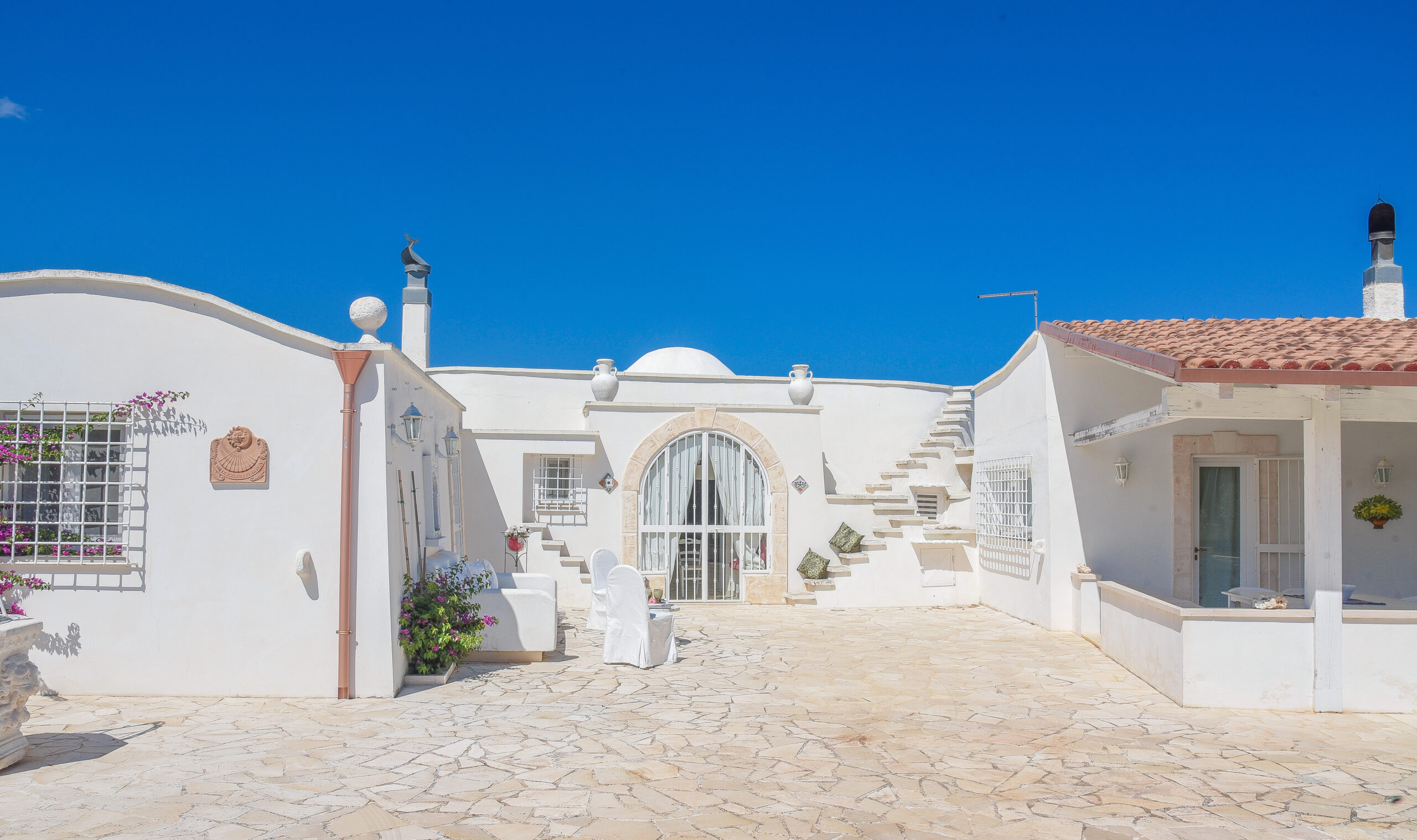 Charmant huis met privézwembad en jacuzzi in Ostuni