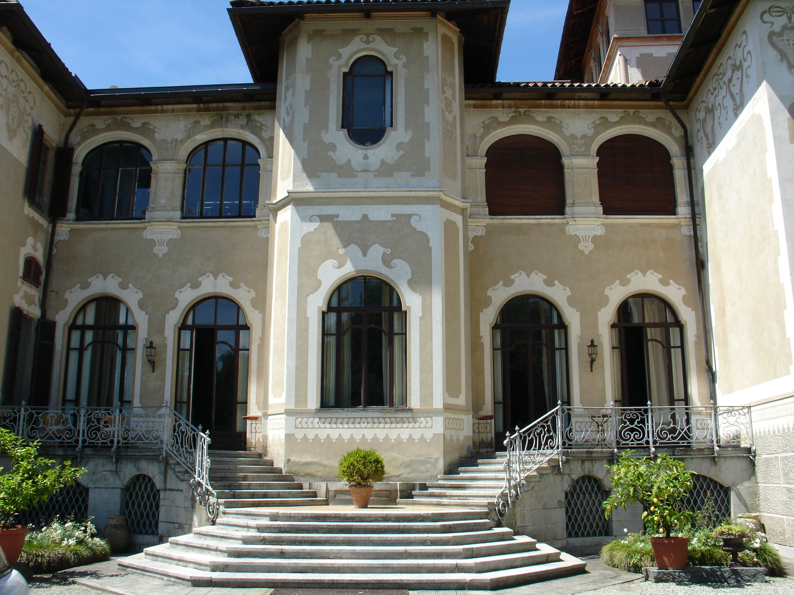 Elegantes Schloss aus dem 17. Jahrhundert mit zwei Hektar Park - Mercenasco (Turin)