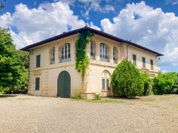 Élégant domaine historique dans la Maremme toscane