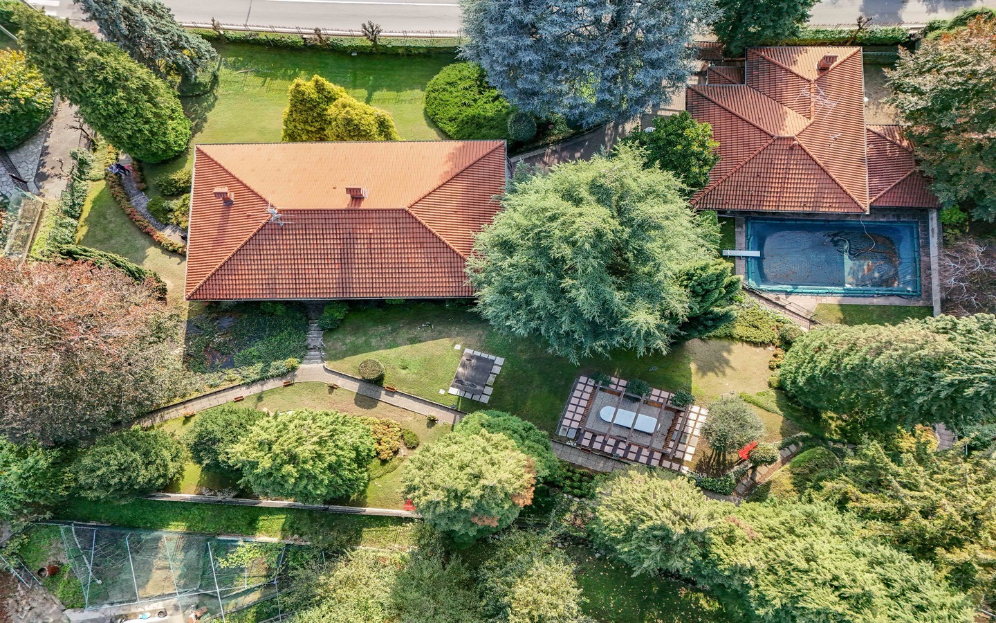 Elegante Villa Con Dépendance