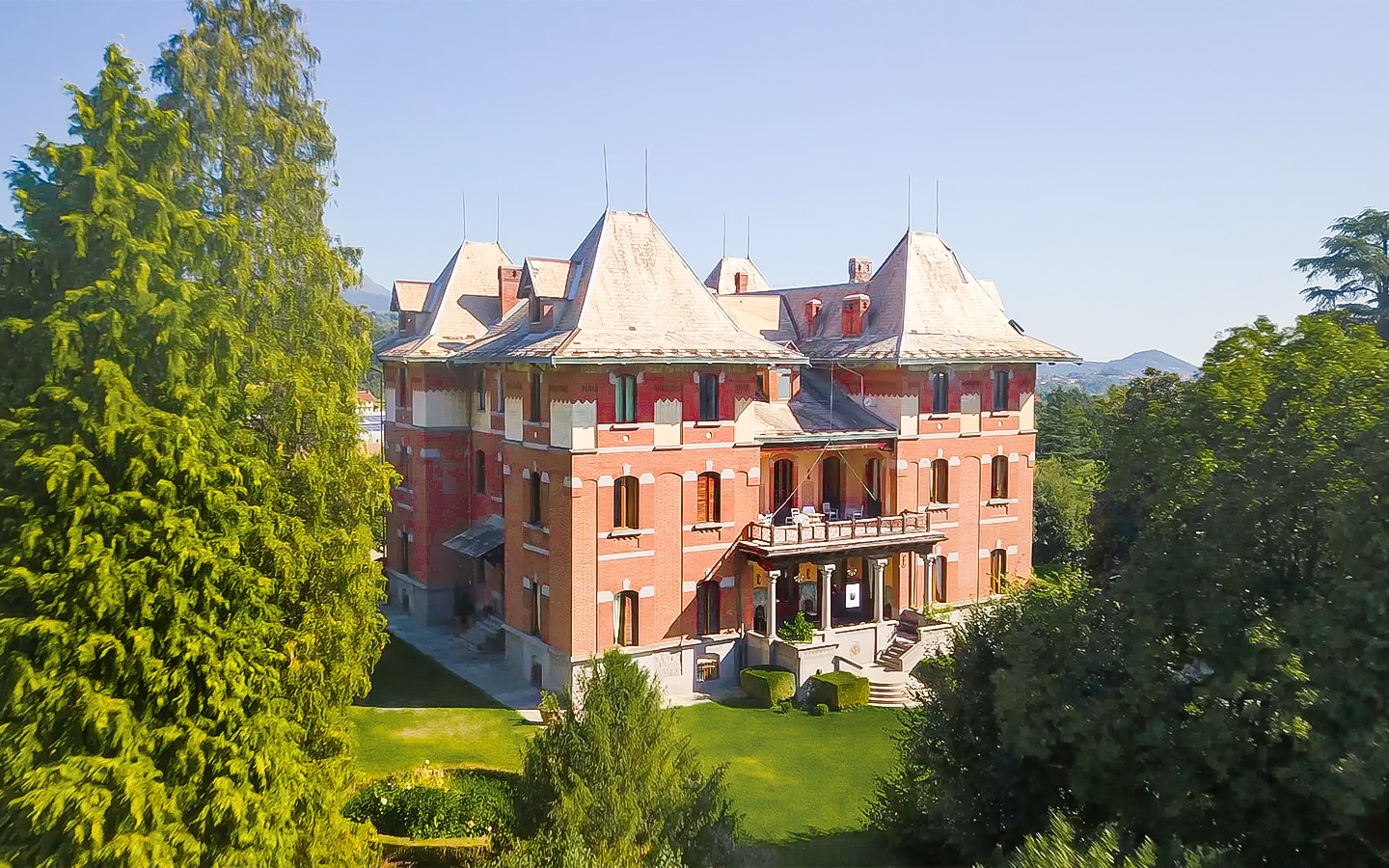 Elegante Villa Dell'800 Tra Le Colline Di Biella