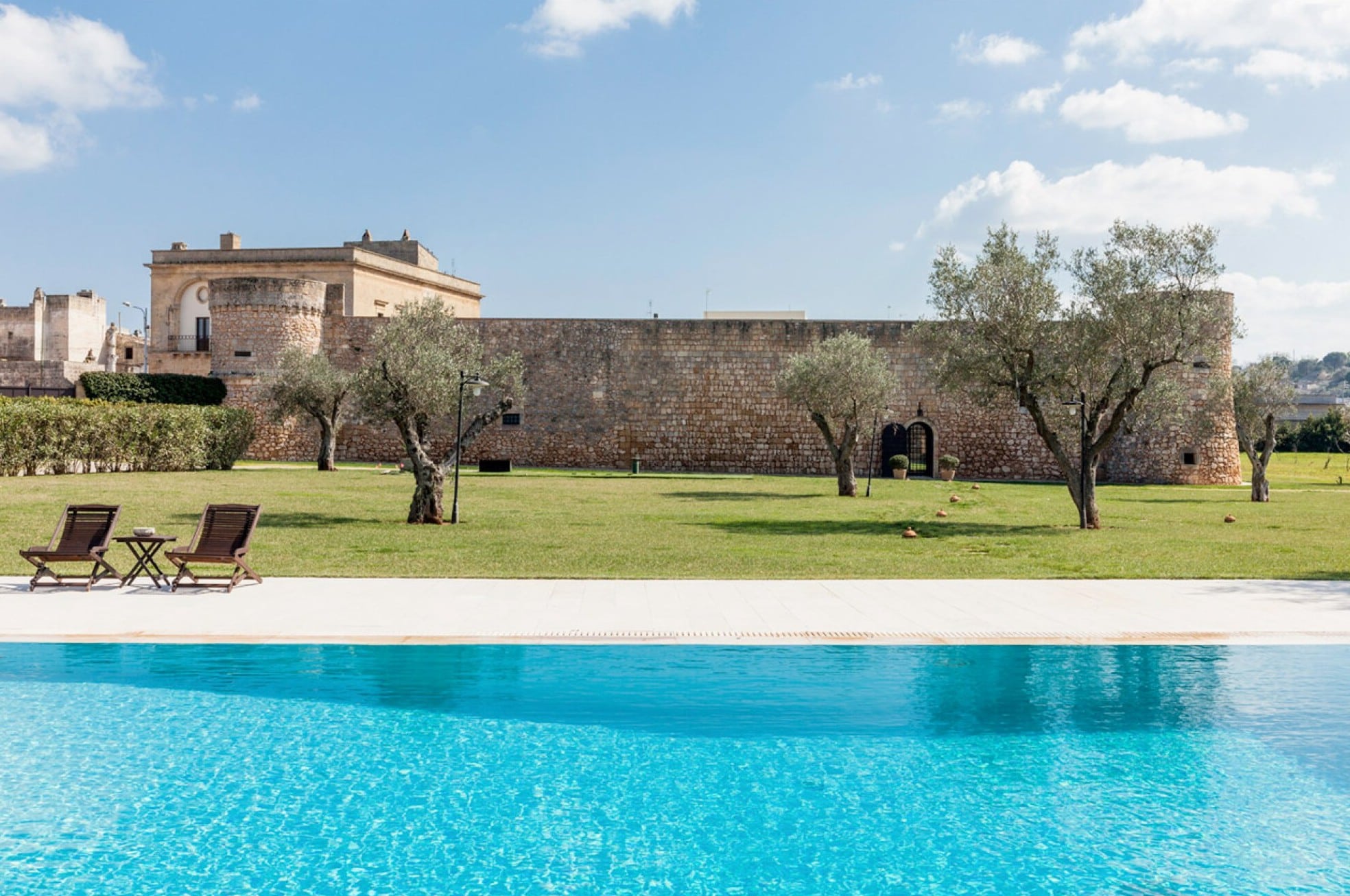 Esclusivo Castello Del 1500 Con Giardini Privati E Piscina A Tricase