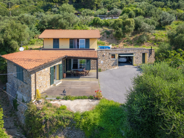 Panoramische villa in de heuvels van Alassio