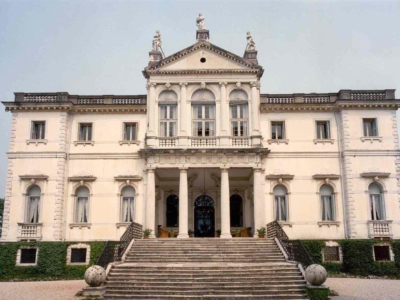 Prestigieus historisch huis midden in de groene heuvels van Conegliano
