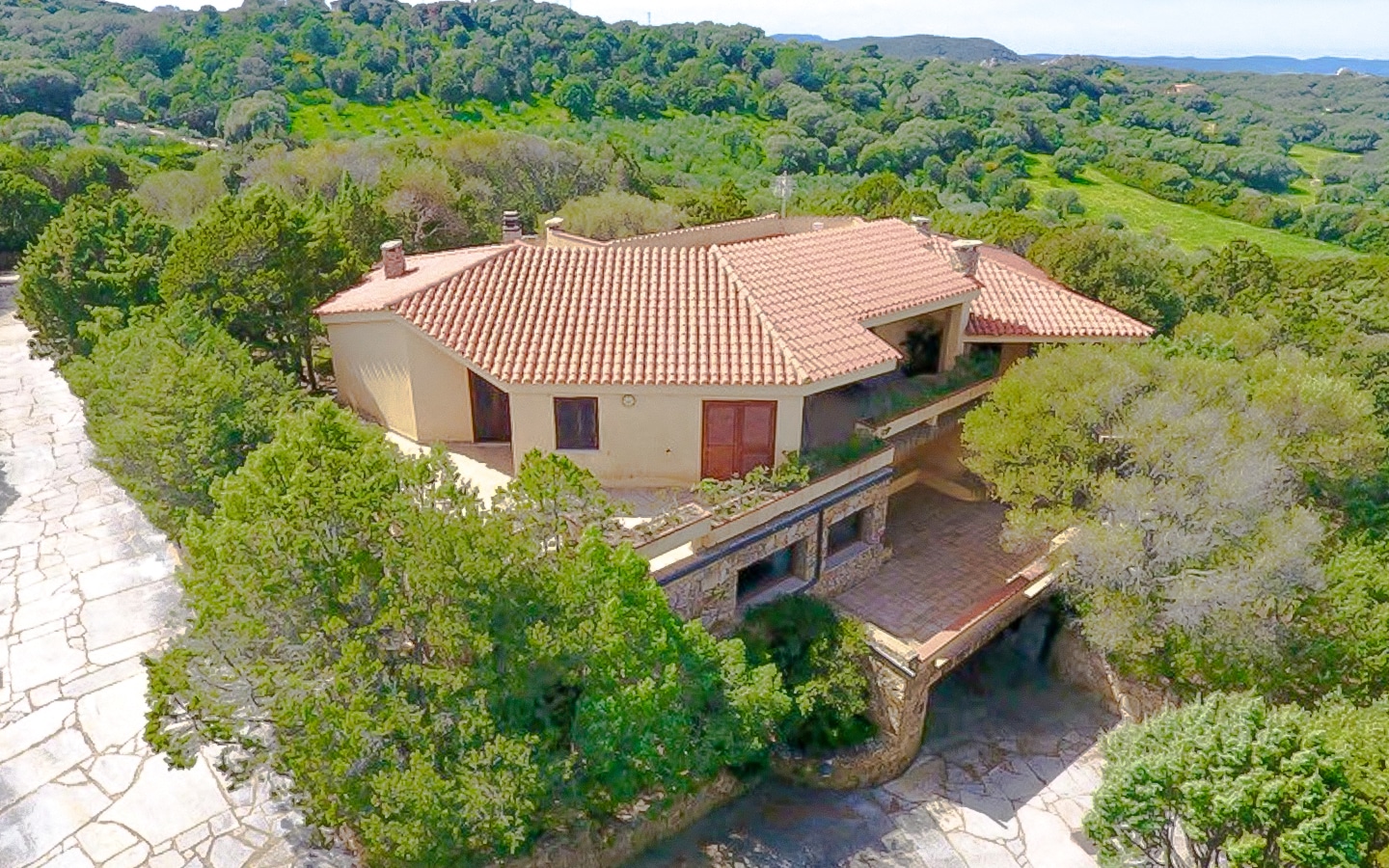 Prestigieus landgoed met panoramische villa vlakbij Palau en Porto Rafael