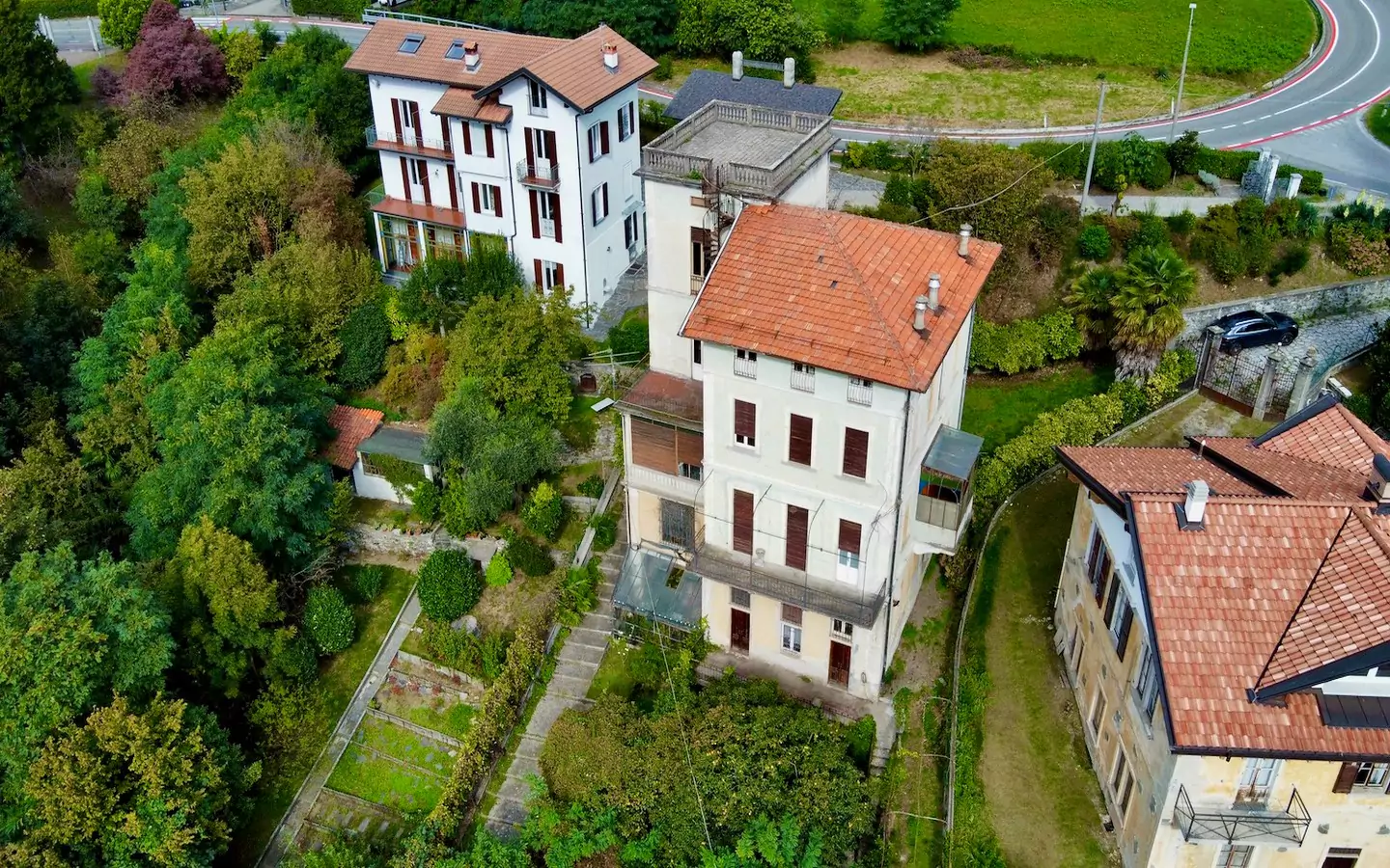 Prestigiosa Villa D’Epoca Con Vista Lago A Verbania