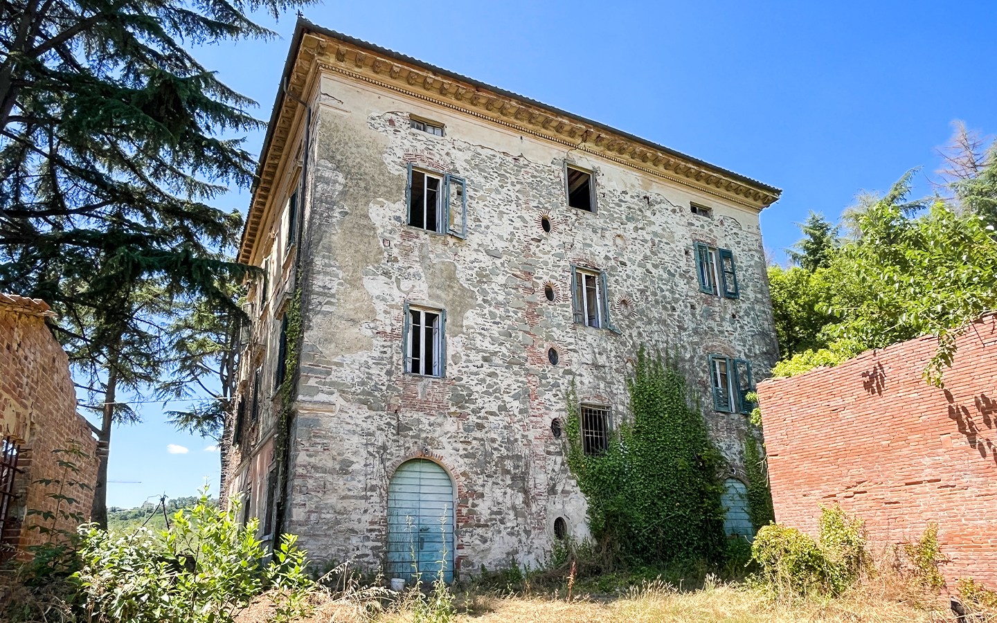 Prestigiosa Villa Ottocentesca Con Terreno E Annessi A Montecarlo