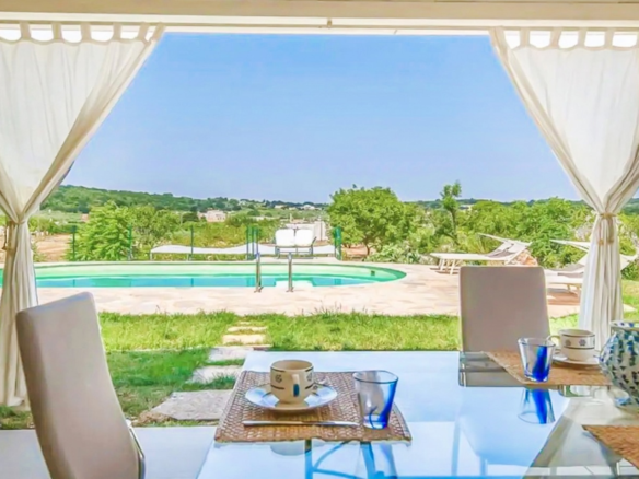 Prestigieuse villa paradisiaque avec piscine et jardin panoramique à Ceglie Messapica