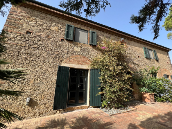 Rustico met zwembad en privéterrein op het Toscaanse platteland