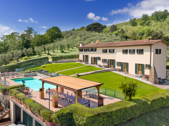 Wunderschönes Anwesen mit Panoramapool und Garten - Montecatini Terme