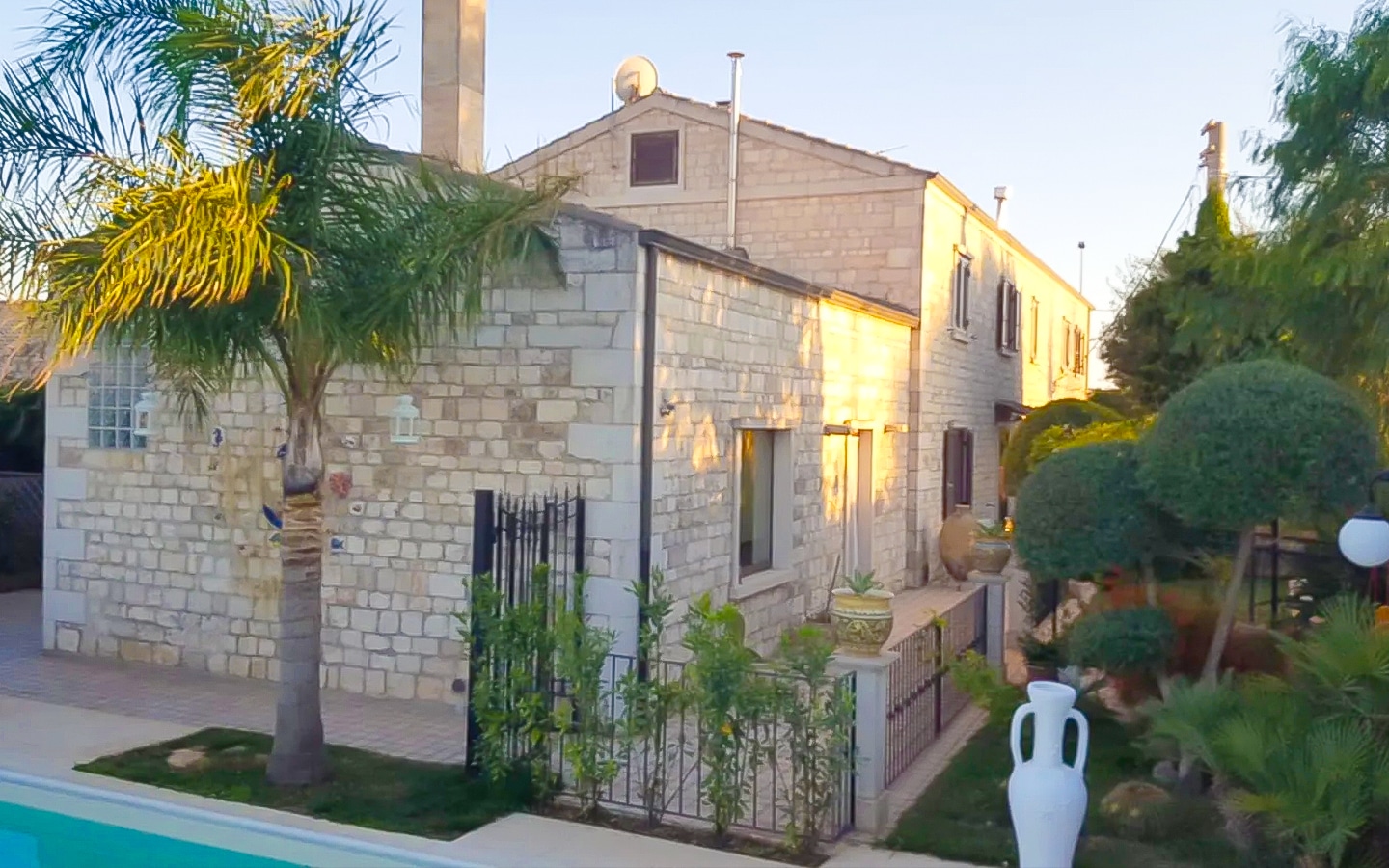 Splendida Villa In Pietra Con Piscina A Modica