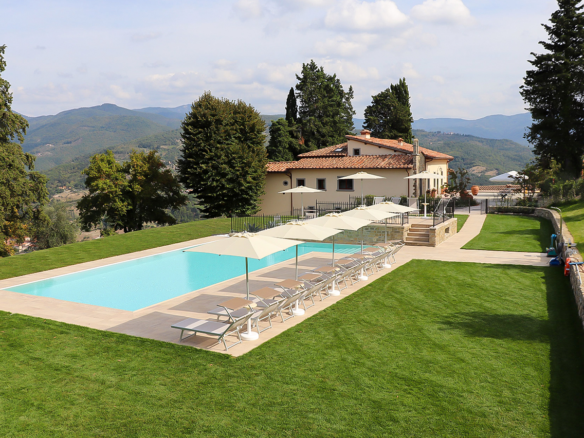 Splendida Villa Storica Riqualificata Nei Pressi Di Firenze