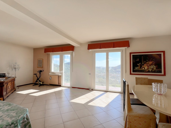 Prächtige Wohnung mit Blick auf den Comer See - Garzola