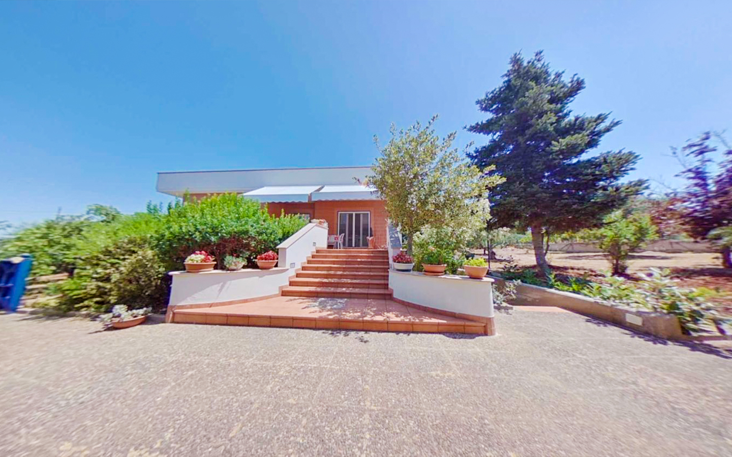 VILLA INDIPENDENTE RISTRUTTURATA