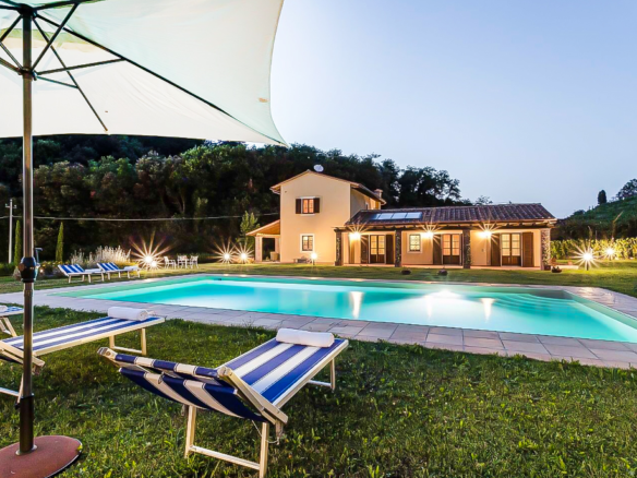 Villa Con Piscina E Ampio Giardino A Lucca