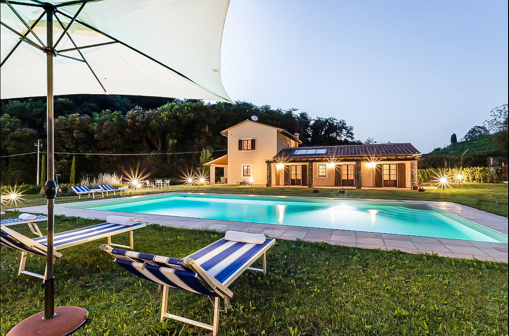 Villa Con Piscina E Ampio Giardino A Lucca
