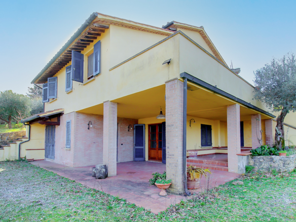 Villa Con Uliveto E Terrazza Panoramica Nelle Colline Toscane