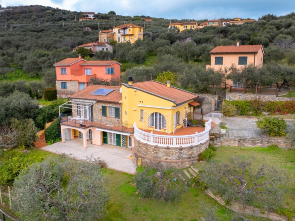 Villa med panoramautsikt över golfen - Diano Marina