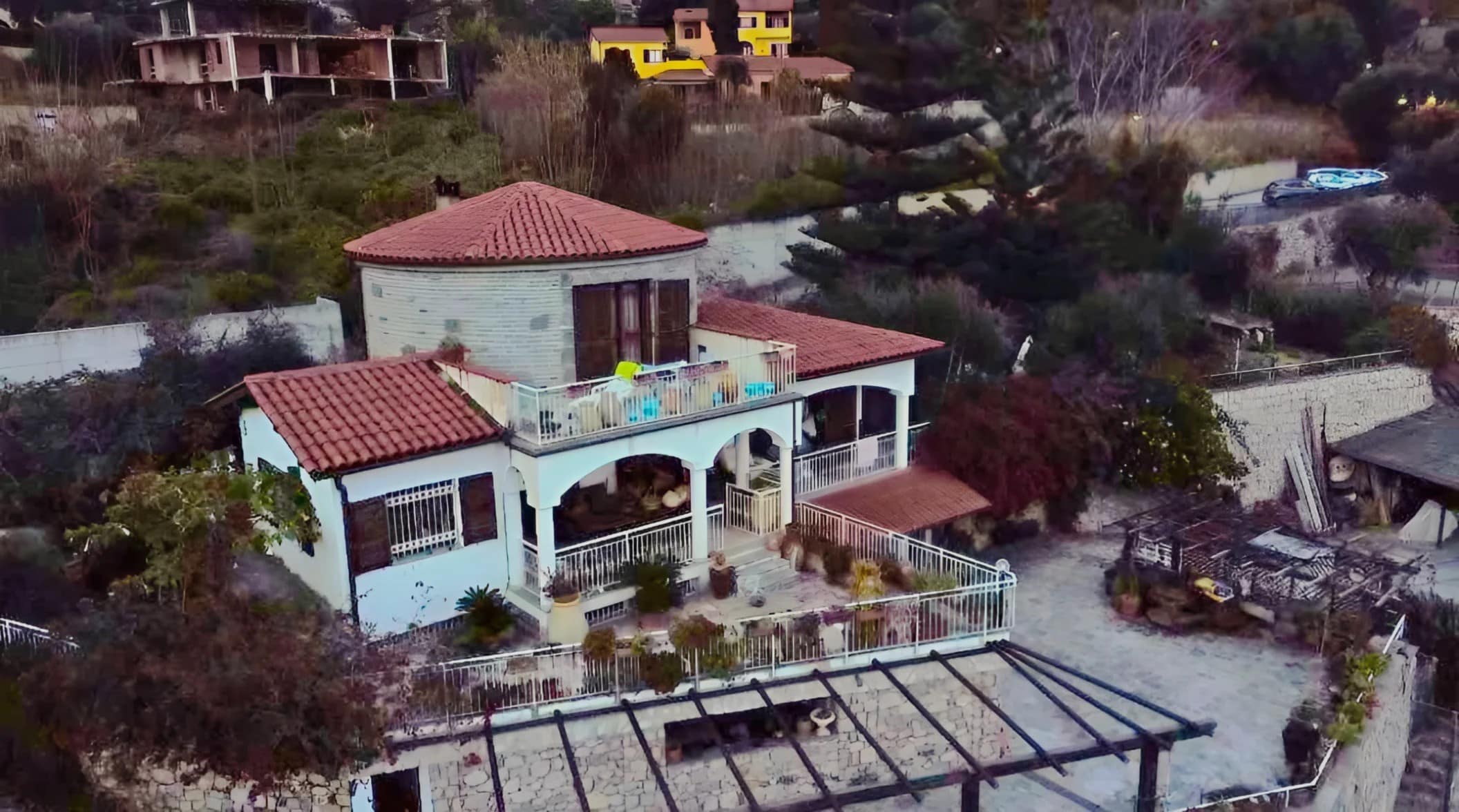 Villa Con Vista Sul Mare E Ampio Giardino A Latte
