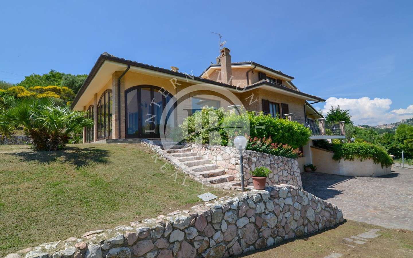 Villa In Collina Vista Mare