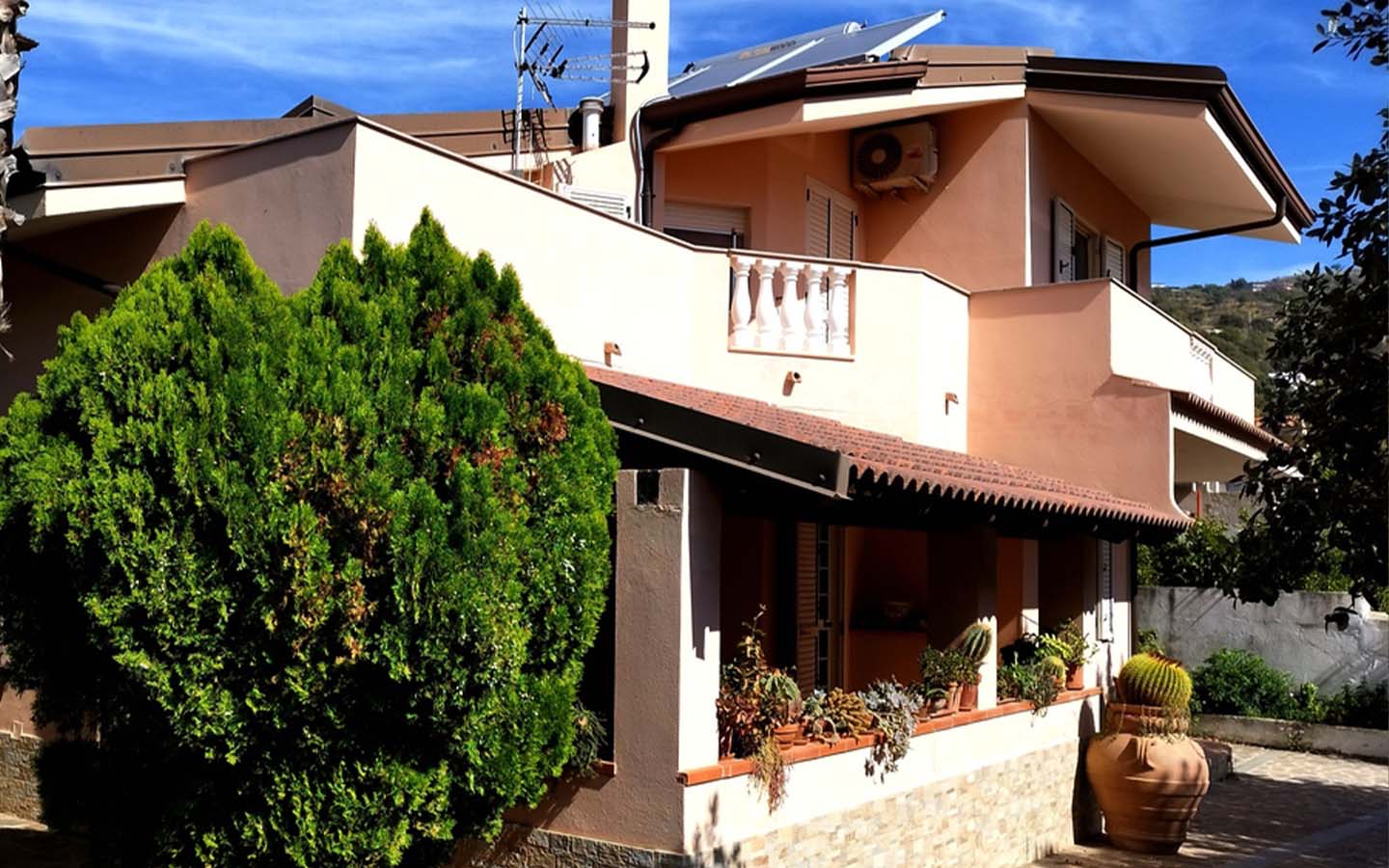 Villa Incantevole Con Ampio Giardino A Ricadi