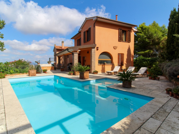 Villa Indipendente Con Vista Panoramica Sul Mare A Castellina Marittima