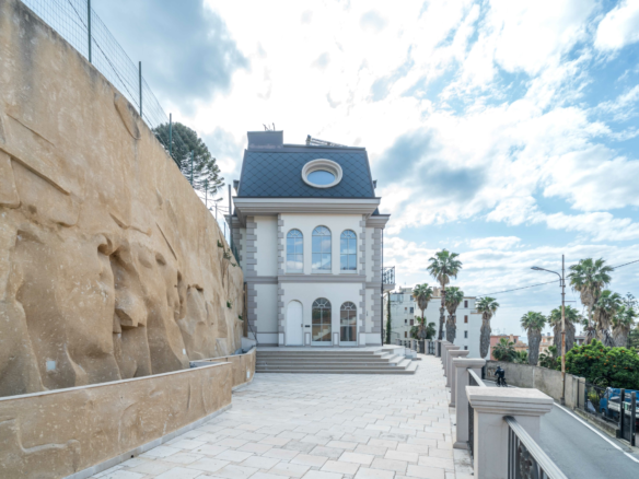 Neue Liberty Villa im Zentrum von Sanremo