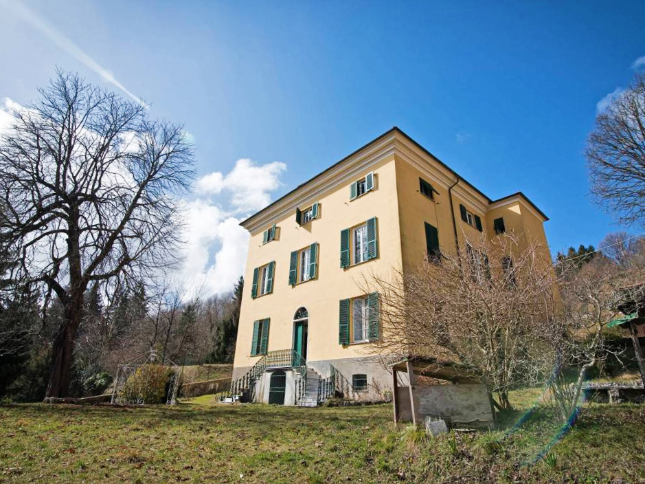 Villa Plurifamiliare Con Giardino E Box – Borgo Fornari