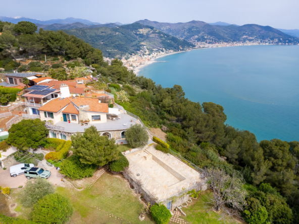Villa Ristrutturata Con Piscina Vista Mare Ad Andora