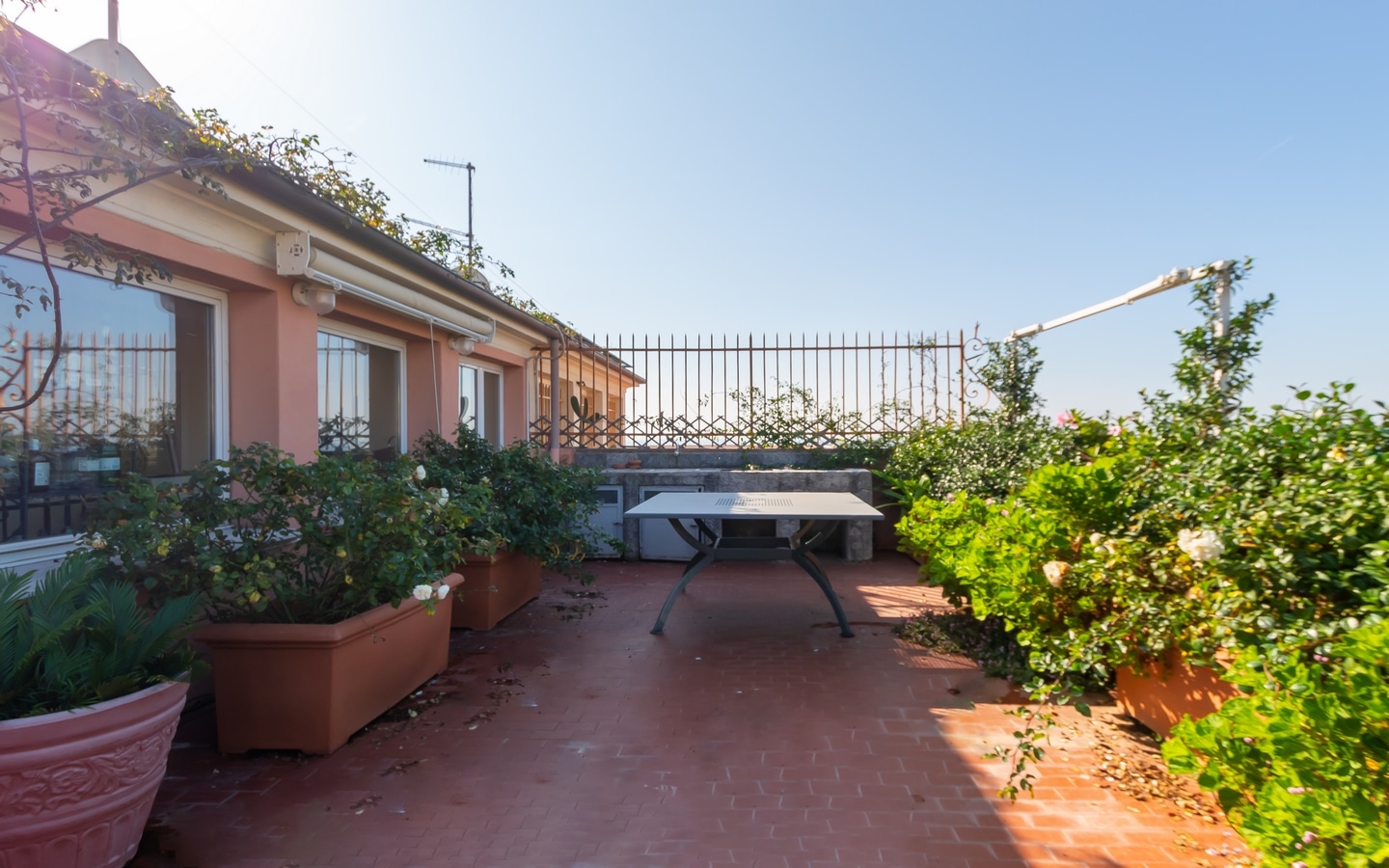 Villa Semindipendente Con Giardino Carrabile E Terrazzo Vista Mare A Due Passi Da Corso Italia