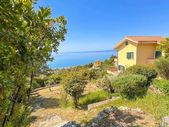 Villa Vista Mare Su Tre Livelli A Vibonati