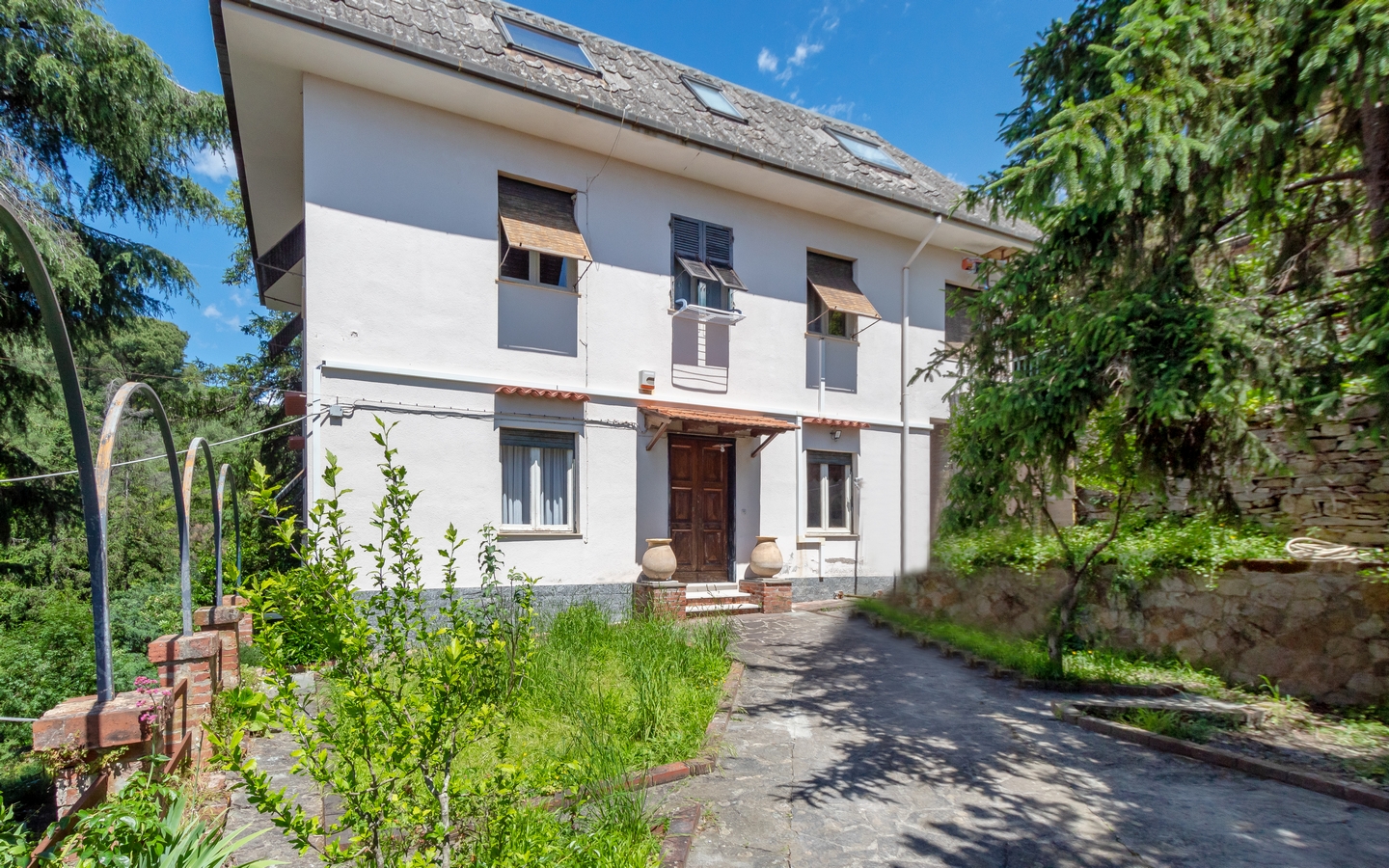 Vrijstaande villa omgeven door groen op een steenworp afstand van het historische centrum - Chiavari