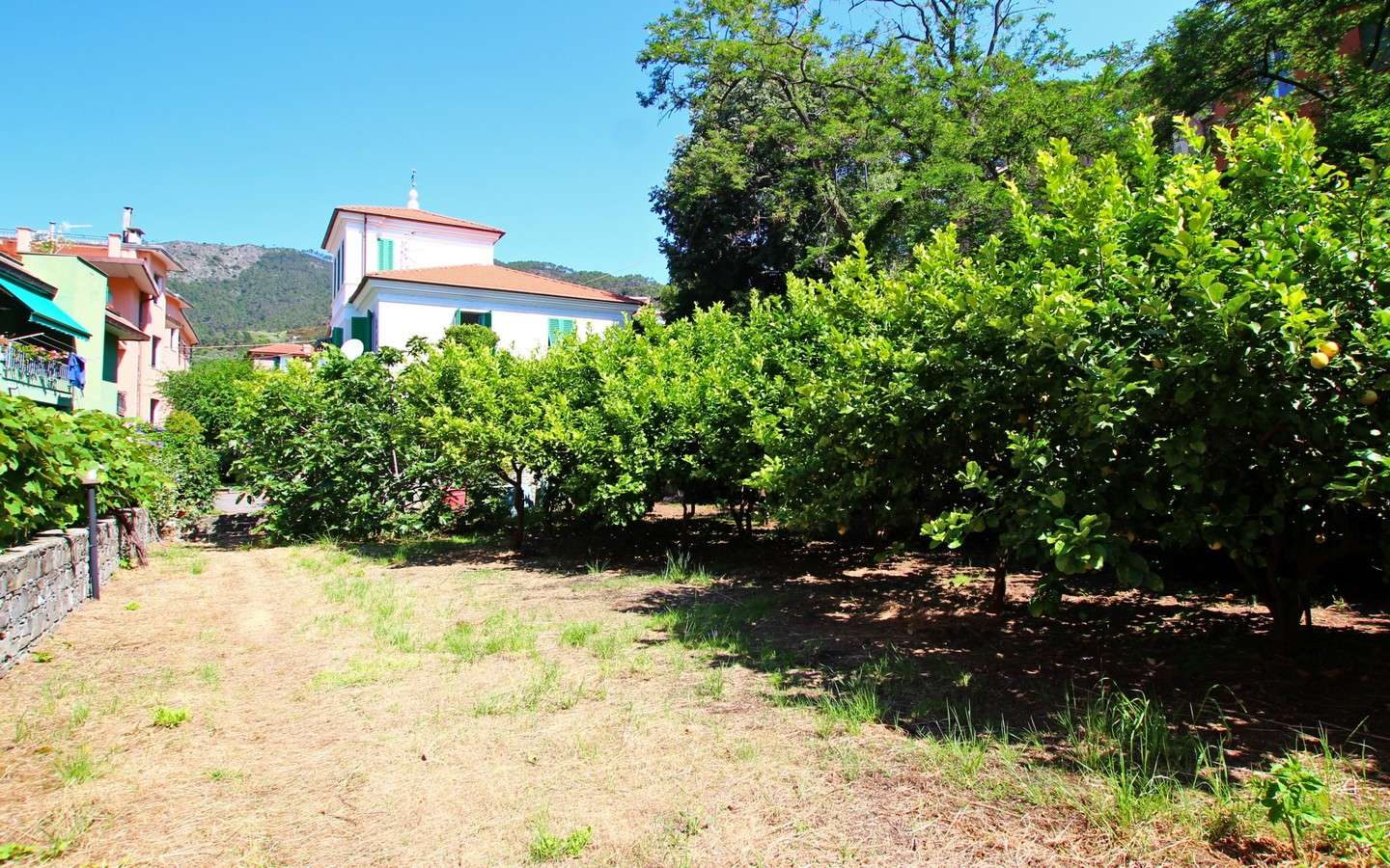 Flat In Historic Villa In Monterosso