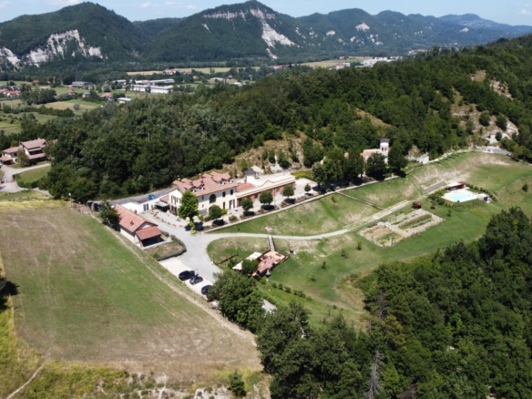 Gerenoveerd appartement in wooncomplex omgeven door natuur in Vignole Borbera
