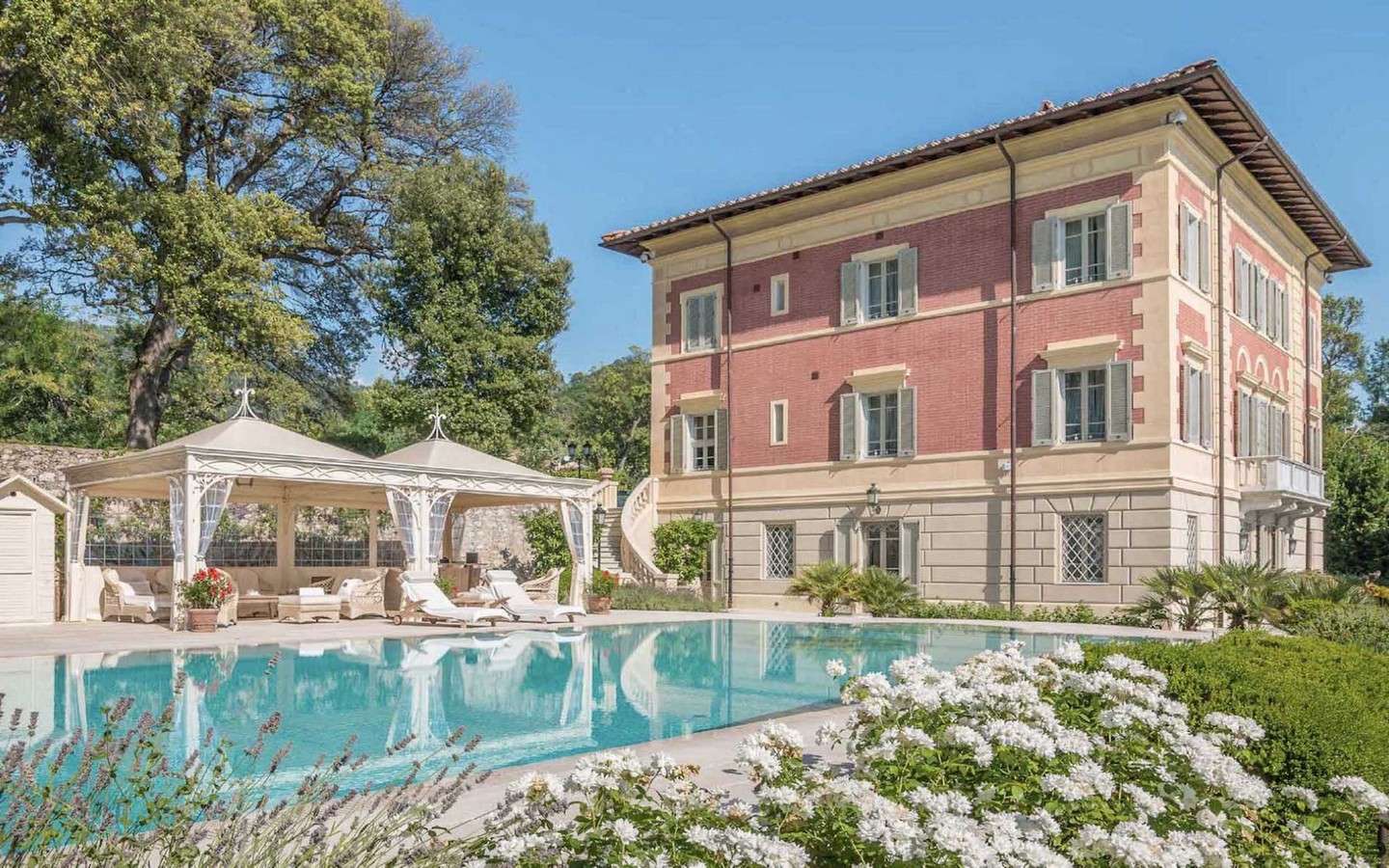 Elegante Villa D'Epoca Con Parco