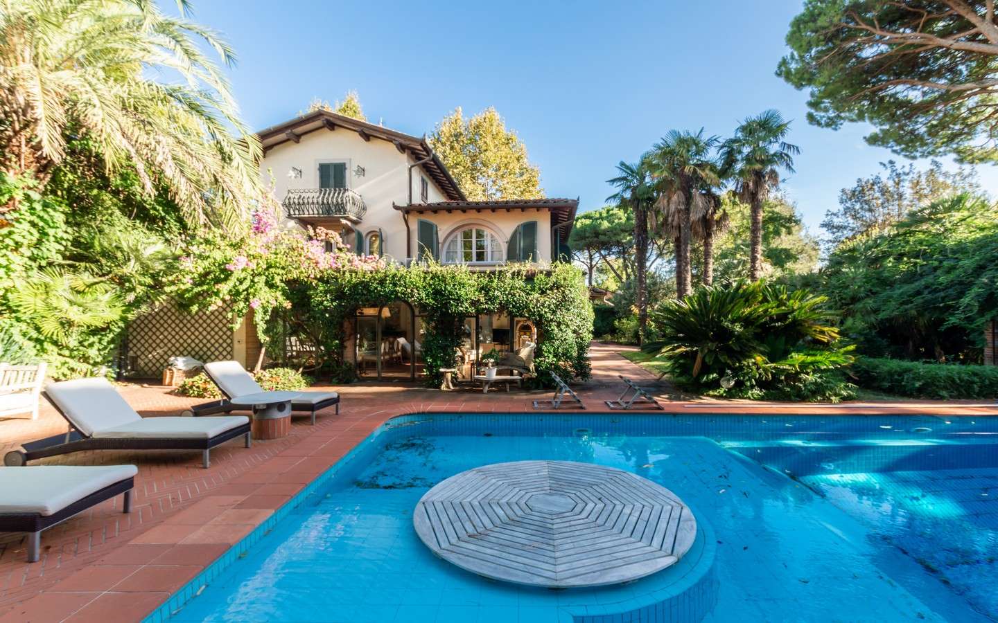 Exclusieve villa met zwembad in Forte Dei Marmi