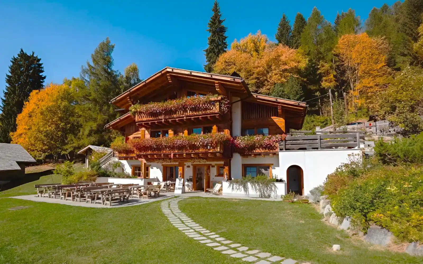 Repräsentatives Chalet inmitten der unberührten Natur der Dolomiten