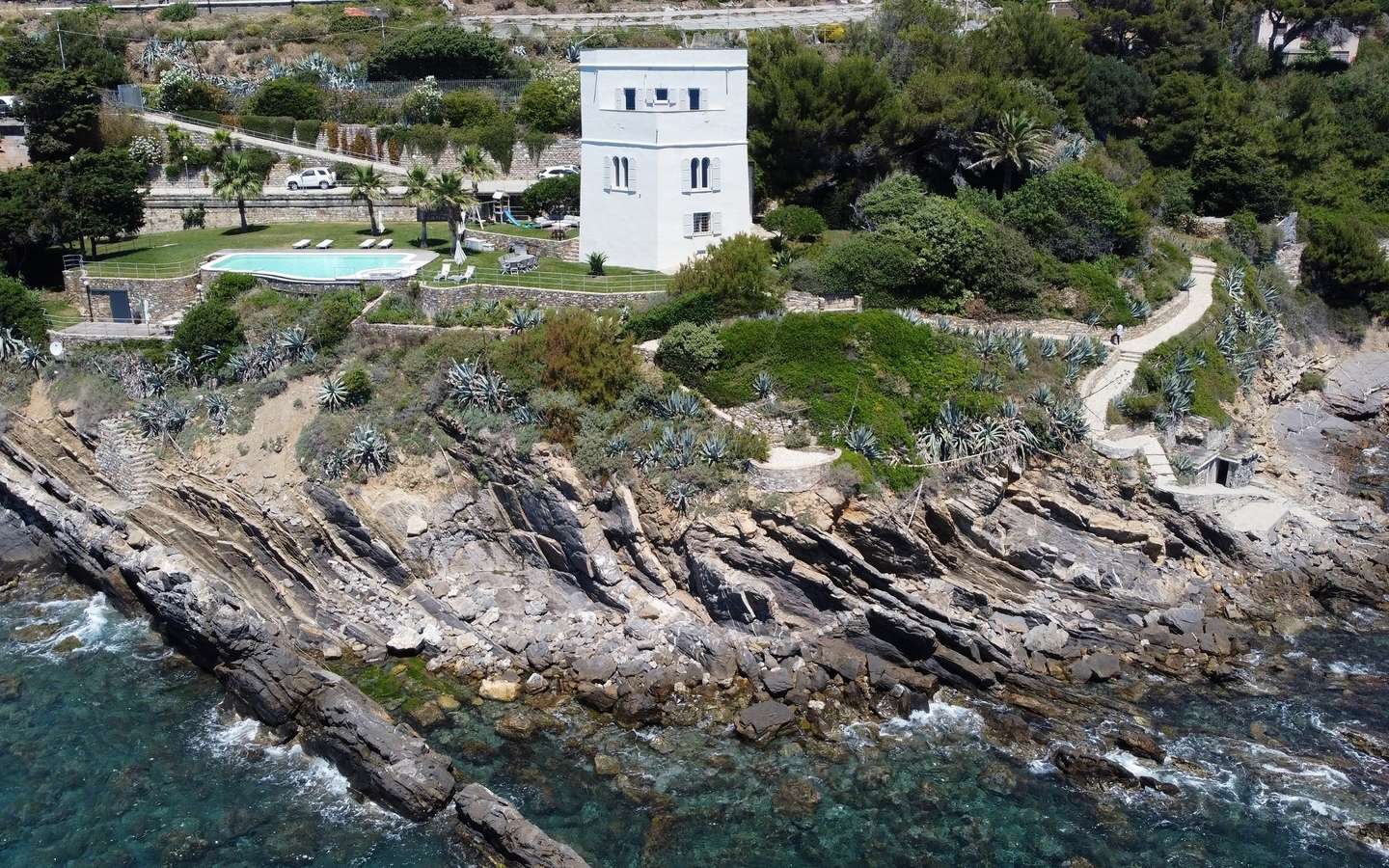 Magnifica Villa Con Accesso Al Mare E Giardino